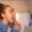 Niña cepillándose los dientes